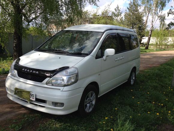    Nissan Serena 2000 , 330000 , 