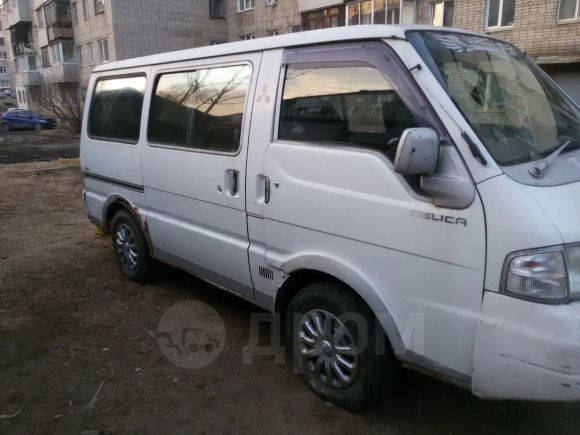    Mitsubishi Delica 2003 , 115000 , 