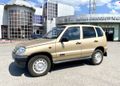 SUV   Chevrolet Niva 2004 , 159000 ,  