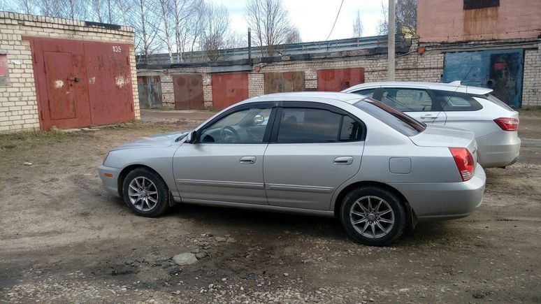  Hyundai Elantra 2004 , 215000 , 