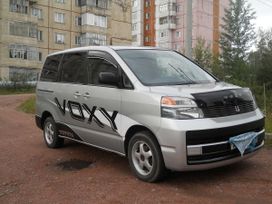    Toyota Voxy 2004 , 450000 , 