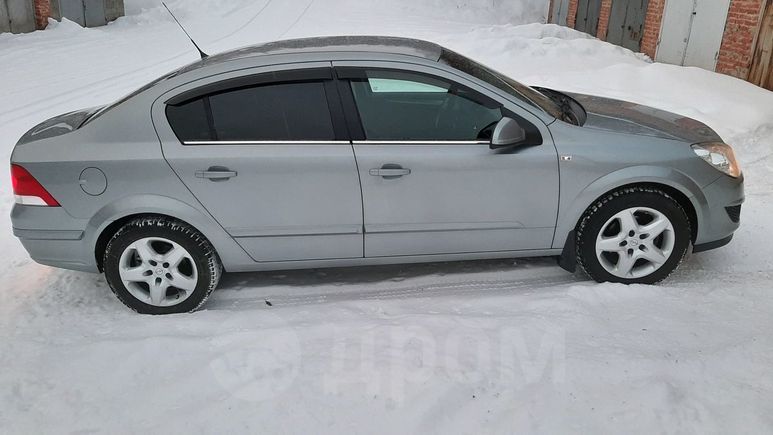  Opel Astra Family 2010 , 400000 , 