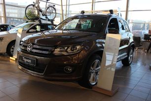 SUV   Volkswagen Tiguan 2015 , 1750000 , 
