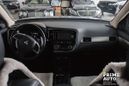 SUV   Mitsubishi Outlander 2012 , 979000 , 