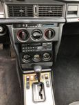  Mercedes-Benz 190 1986 , 700000 , 