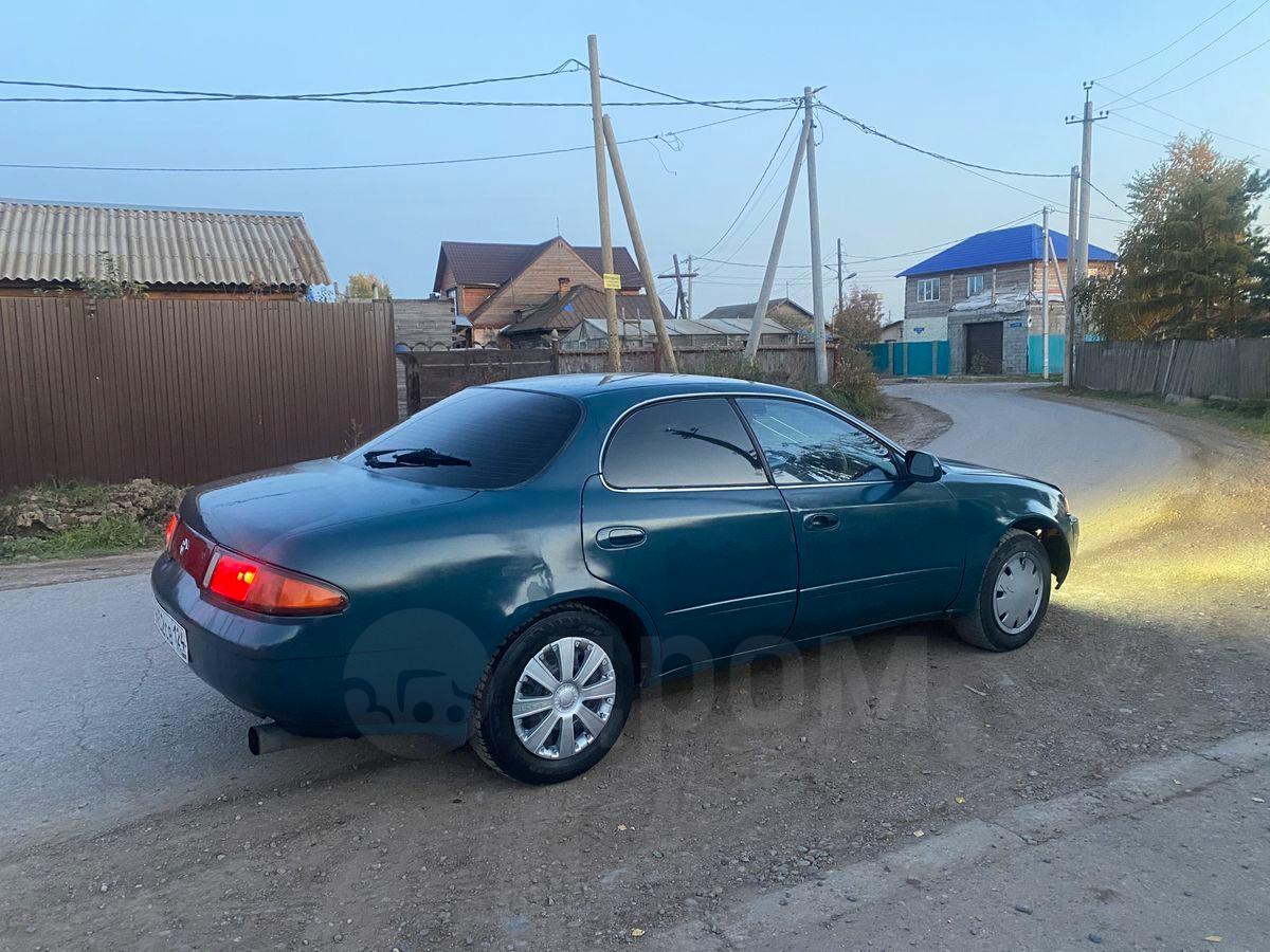 Toyota Corolla Ceres красный на литье