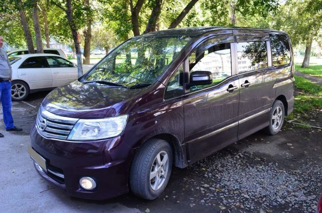    Nissan Serena 2008 , 670000 , 