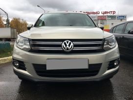 SUV   Volkswagen Tiguan 2011 , 945000 , 