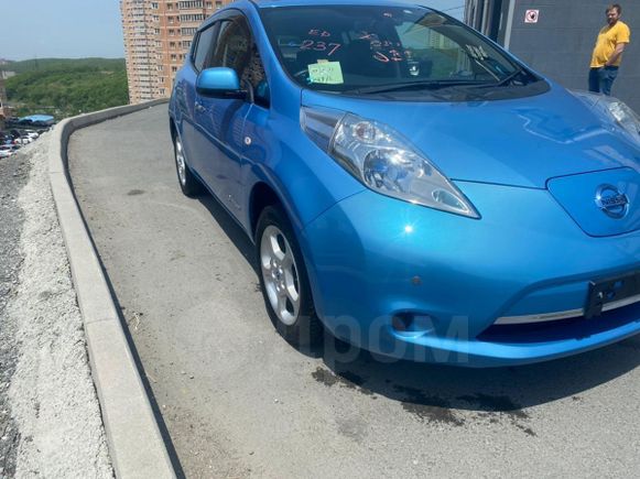  Nissan Leaf 2015 , 690000 , 