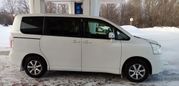    Toyota Noah 2007 , 640000 , 