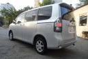    Toyota Voxy 2010 , 670000 , 