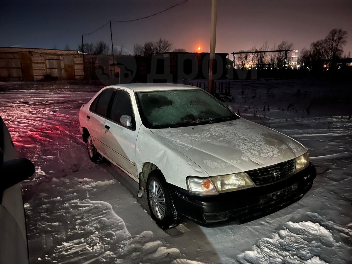 Nissan Carina