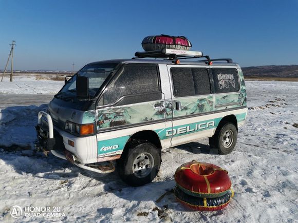    Mitsubishi Delica 1990 , 300000 , 