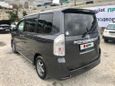    Toyota Voxy 2012 , 900000 , 