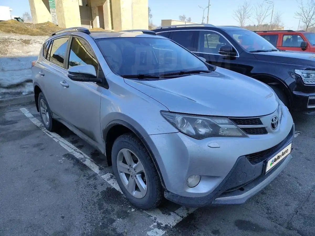 Продажа Тойота РАВ4 2013 в Москве, Комплектация: Toyota RAV4 IV (XA40) 2.2d  AT (149 л.с.) 4WD Элеганс Плюс, автомат, дизель, полный привод, 2.2 литра,  бу, джип/suv 5 дв.