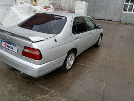  Nissan Bluebird 1997 , 180000 , 