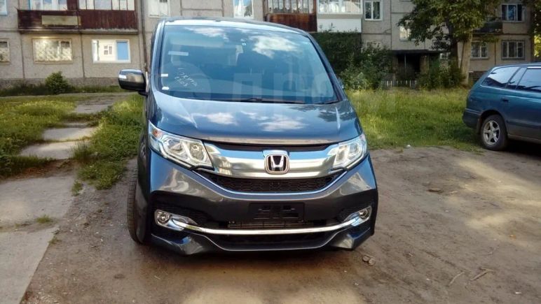    Honda Stepwgn 2016 , 1250000 , -