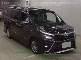    Toyota Voxy 2019 , 3000000 , 