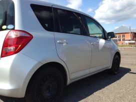  Toyota Ractis 2006 , 267000 , 