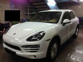 SUV   Porsche Cayenne 2012 , 3200000 , 