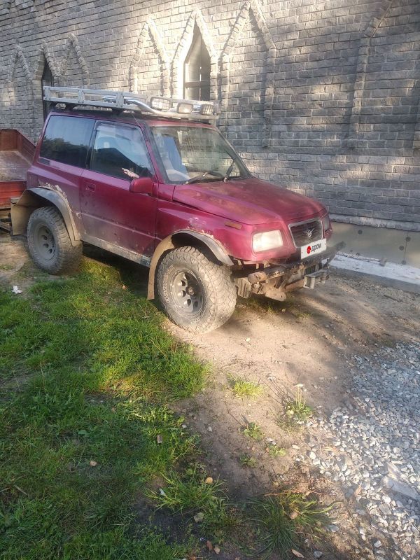  3  Suzuki Escudo 1996 , 135000 , 