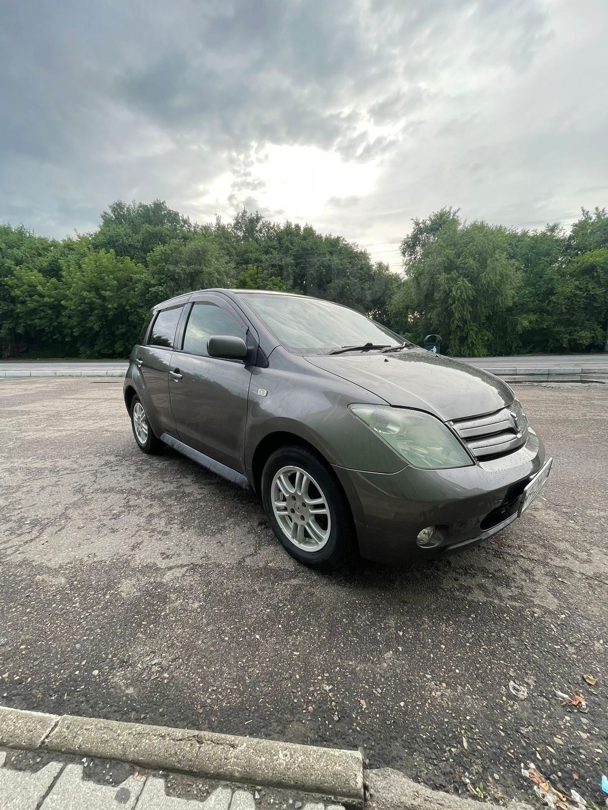 тойота ист 2005 года