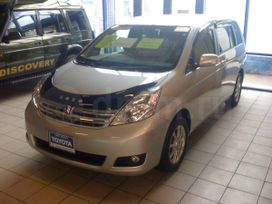    Toyota Isis 2010 , 649000 , -