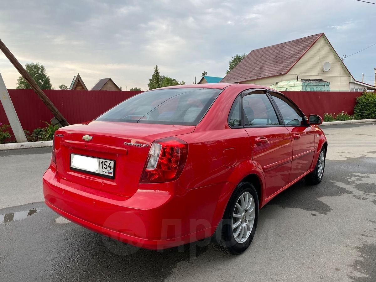 Chevrolet Lacetti Red заднее стекло