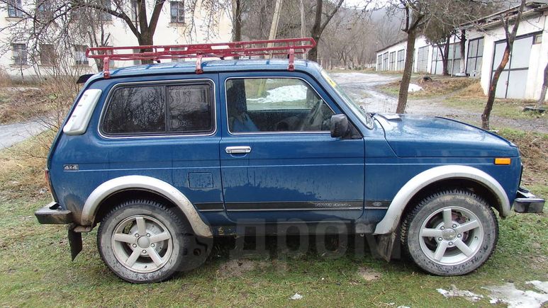 SUV    4x4 2131  2006 , 220000 , 