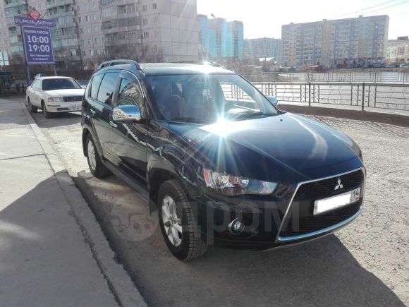 SUV   Mitsubishi Outlander 2011 , 820000 , 