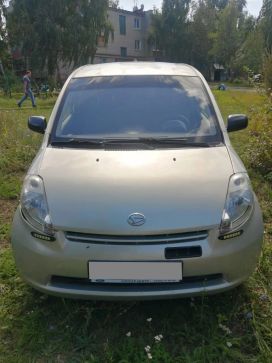  Daihatsu Sirion 2005 , 220000 , 