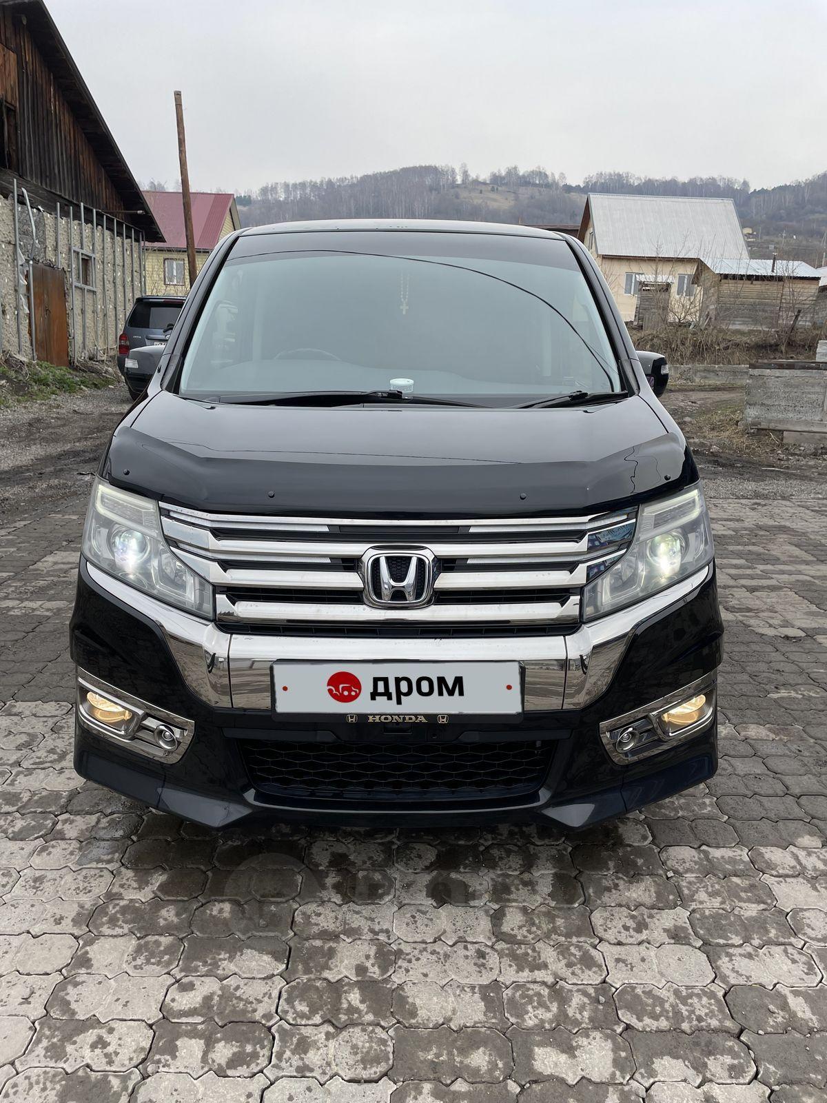 Honda Stepwgn 2013 в Горно-Алтайске, Машина итс брал безпробежным первый  собственник 2 печки 2 кондиционера 2 брелка, 4 wd, Республика Алтай, АКПП,  черный, 2л.