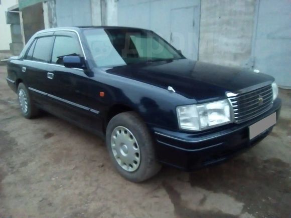  Toyota Crown 2001 , 280000 , 