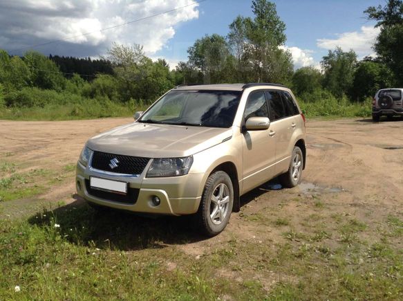 SUV   Suzuki Grand Vitara 2010 , 800000 , 