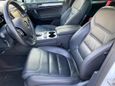 SUV   Volkswagen Touareg 2017 , 3000000 , 