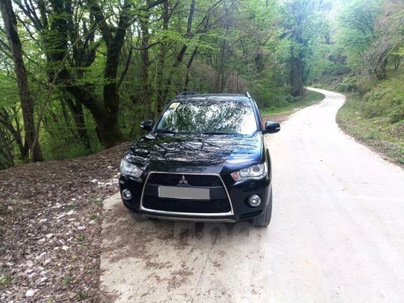 SUV   Mitsubishi Outlander 2012 , 765000 , 