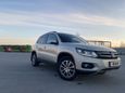 SUV   Volkswagen Tiguan 2011 , 900000 , 