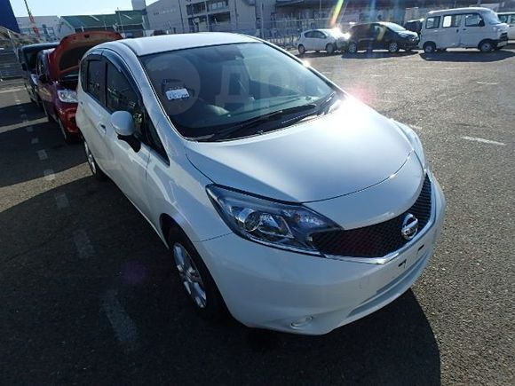  Nissan Note 2015 , 525000 , 