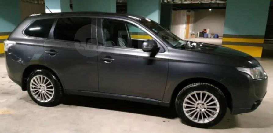 SUV   Mitsubishi Outlander 2014 , 819000 , 