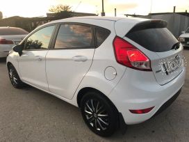  Ford Fiesta 2013 , 560000 , 