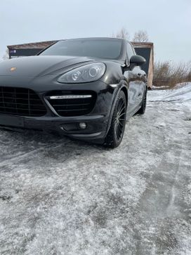 SUV   Porsche Cayenne 2014 , 2700000 , 