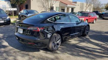  Tesla Model 3 2019 , 3300000 , 