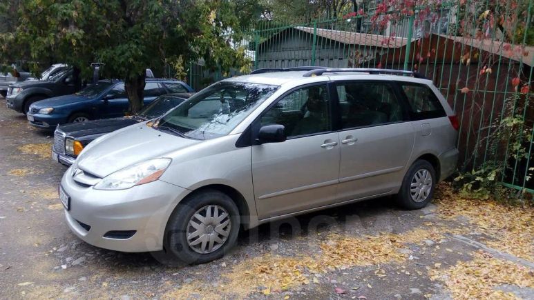    Toyota Sienna 2008 , 800000 , 