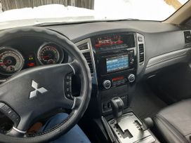 SUV   Mitsubishi Pajero 2015 , 2250000 , 