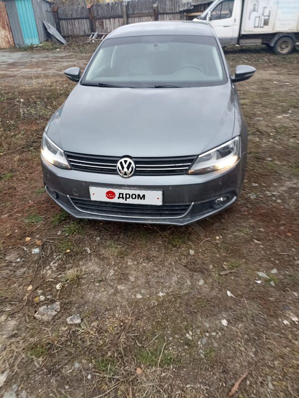  Volkswagen Jetta 2013 , 700000 , 