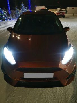  Ford Fiesta 2015 , 590000 ,  