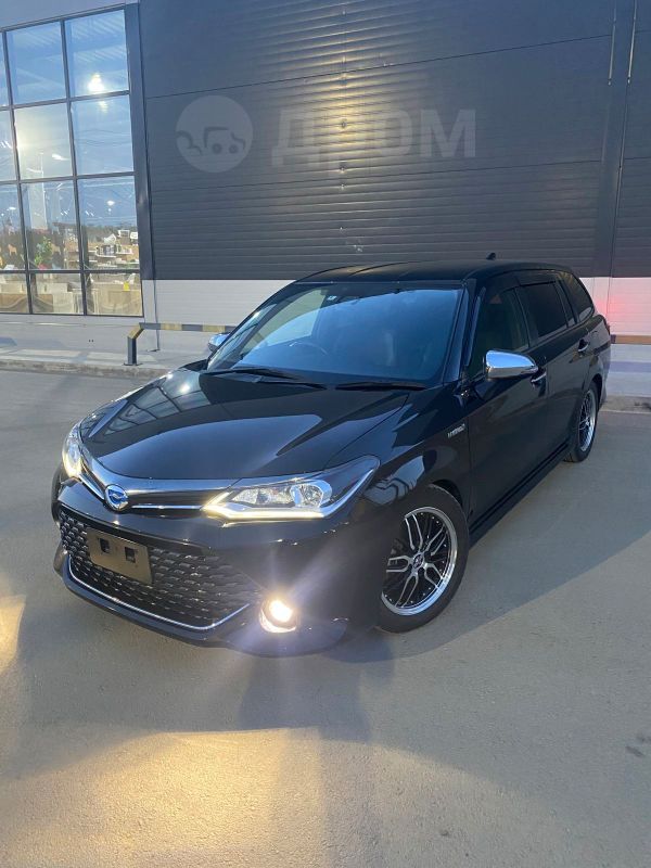 Toyota Corolla Fielder 2015 салон