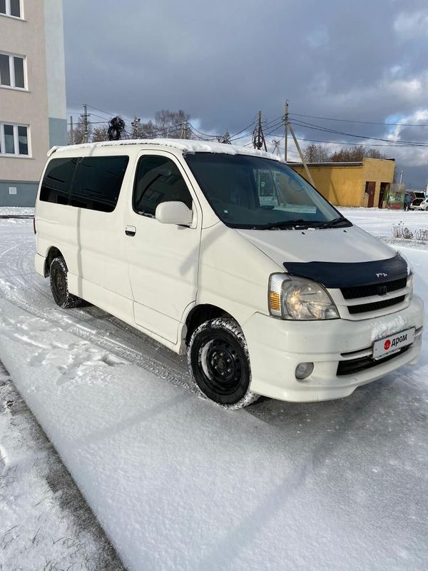    Toyota Hiace Regius 2001 , 560000 , 