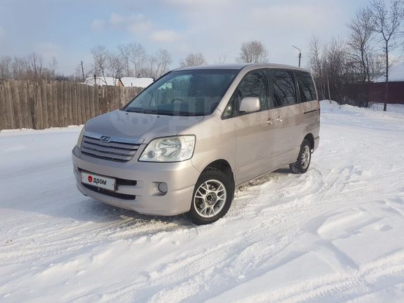    Toyota Noah 2002 , 500000 , 