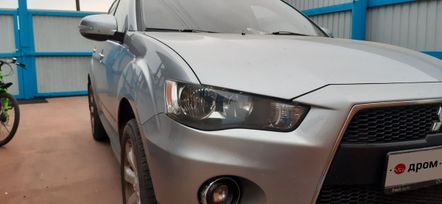 SUV   Mitsubishi Outlander 2010 , 780000 , -